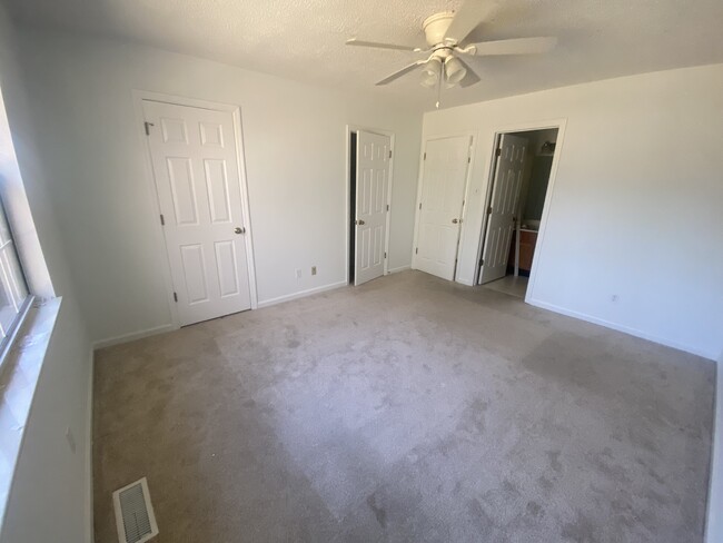 Master bedroom - 1464 Waynesboro Ln