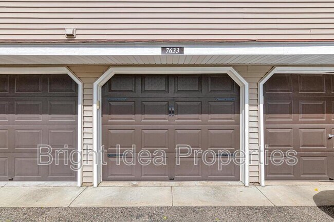 Building Photo - 7633 Wedgewood Ct