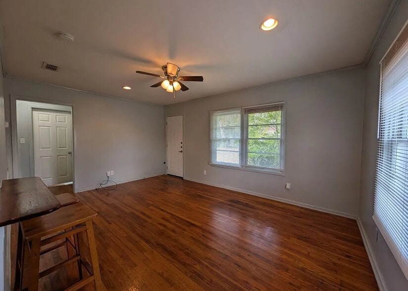 Building Photo - 890 Josephine St