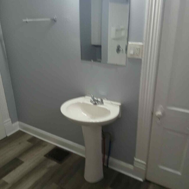 Building Photo - 2208 Garland Ave