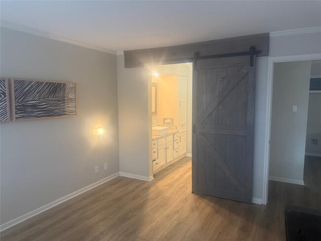 Building Photo - 8888 Tallwood Dr