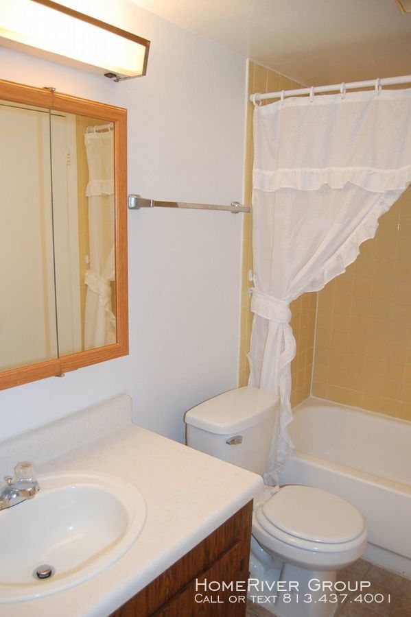 Building Photo - 1 Bedroom 1 Bath Condo in Coachman Creek