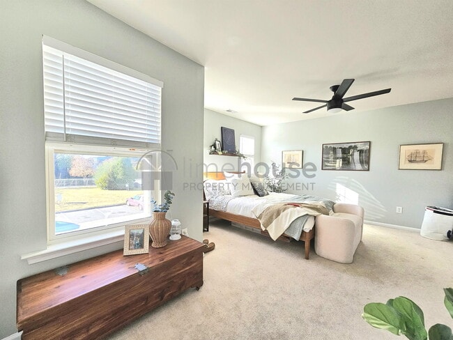 Building Photo - 820 Gem Ct