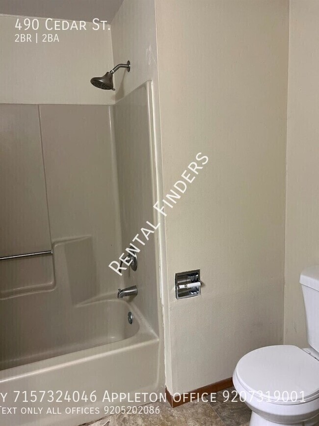 Building Photo - 490 Cedar St