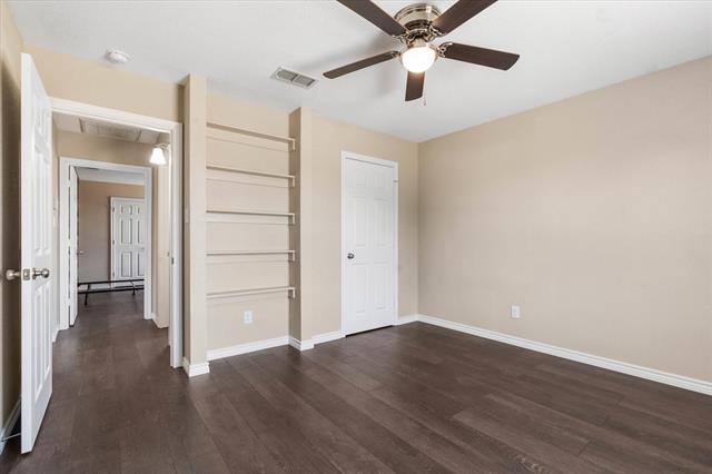 Building Photo - 1406 Courtney Pl