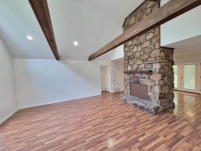 Building Photo - 5657 Heartwood Dr