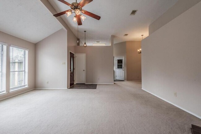 Building Photo - 10418 N Pagewick