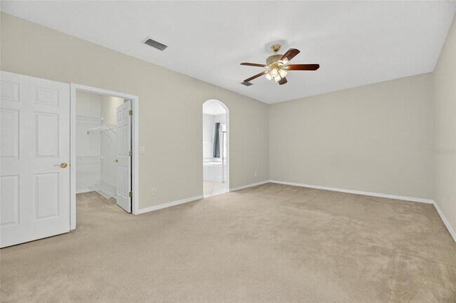 Building Photo - 9115 Pinebreeze Dr