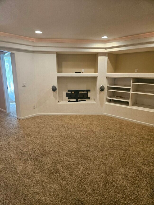 Building Photo - 22580 E Ridge Trail Dr