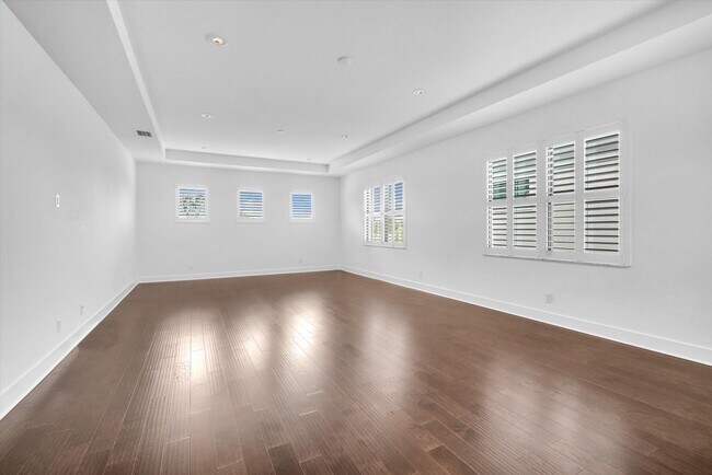 Building Photo - 13482 Artisan Cir