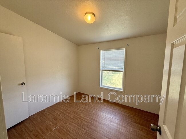 Building Photo - 388 N Buchanan St