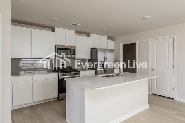 Building Photo - now