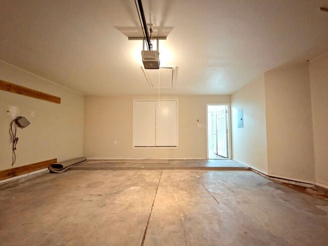 Building Photo - Spacious 4-Bedroom Home Near Cooper North Elementary