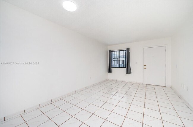 Building Photo - 5300 W 21st Ct