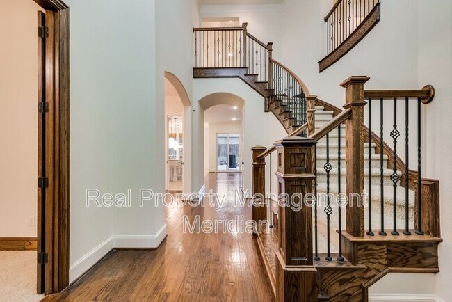 Building Photo - 14900 Foxbriar Ln