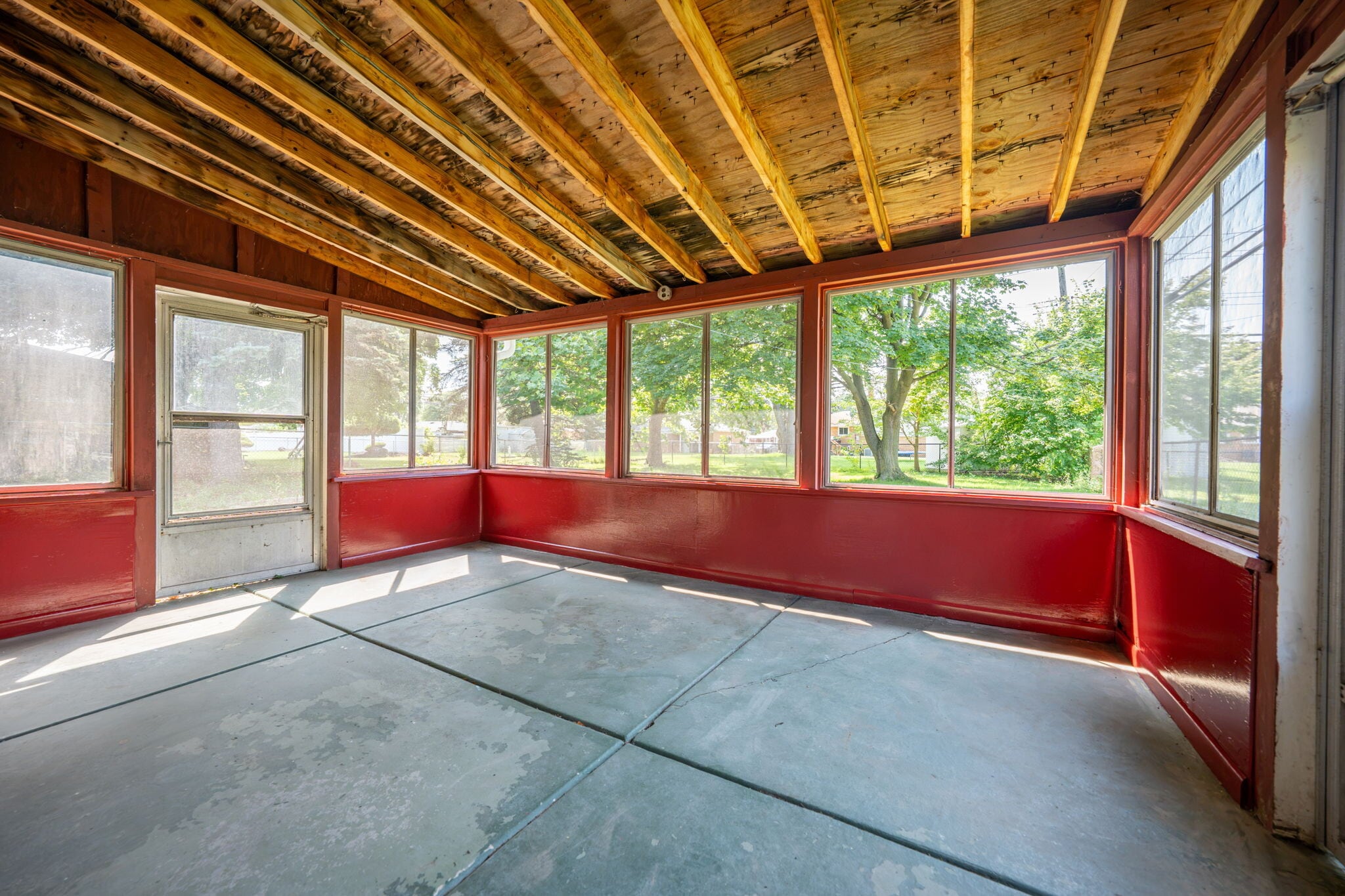 Building Photo - 1158 Woodstock Ave