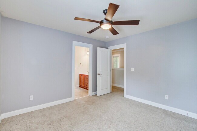 Building Photo - 1811 Luna Ct