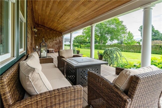 Building Photo - 7 Gibson Ave