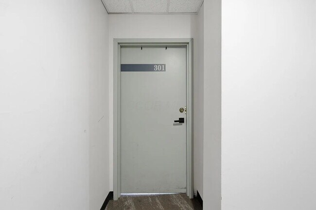 Building Photo - Industrial NYC-Style Loft | Battleship Building | 3 Parking Spots Included