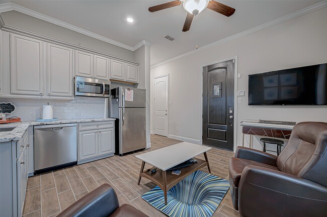 Building Photo - 29514 Highland Manor Ct