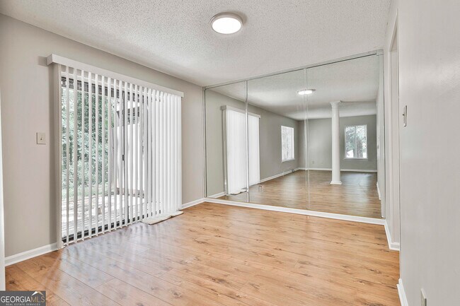 Building Photo - 36 Cobblestone Creek