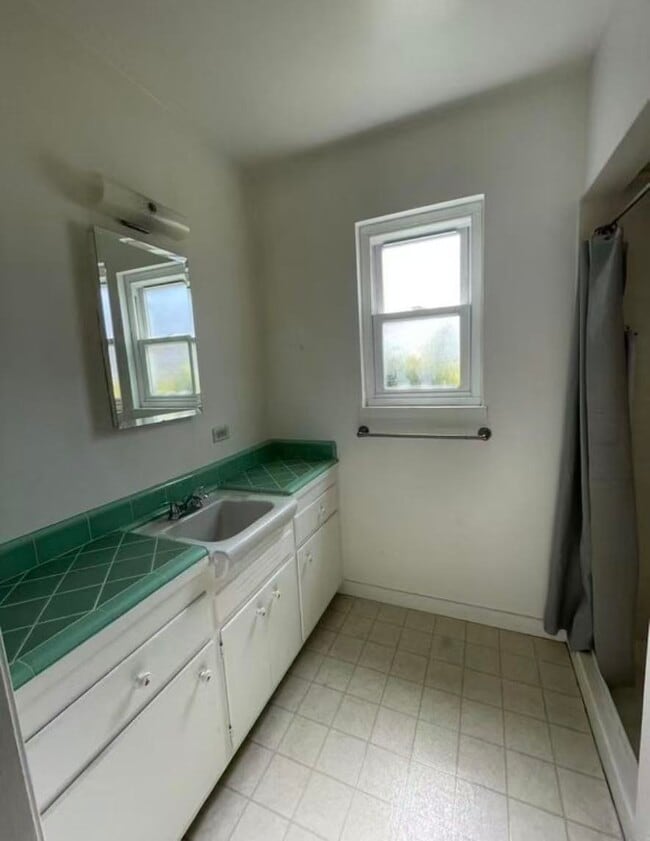 Building Photo - 4417 A Pkwy