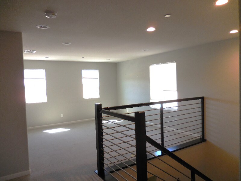 Building Photo - 519 Bailyann Pl