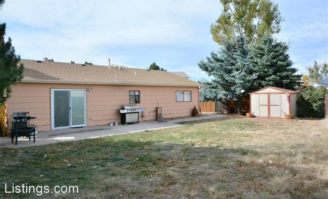 Building Photo - 3 br, 1 bath House - 8195 Freemantle Dr