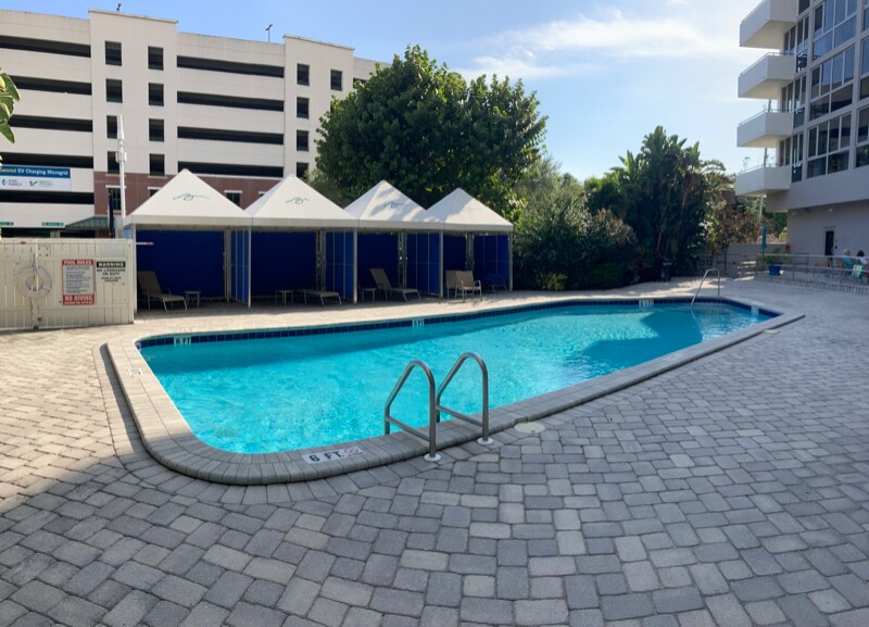 Building Photo - 470 3rd St S