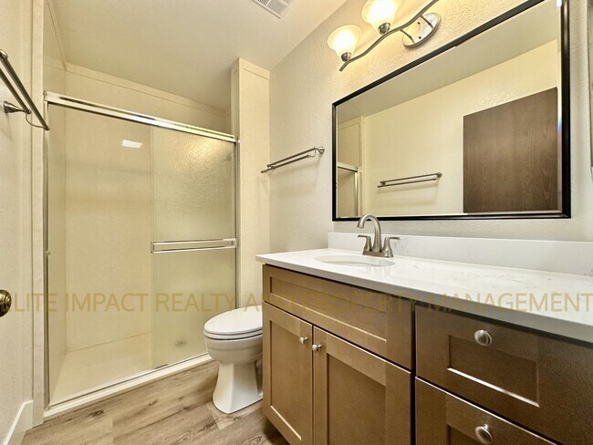 Building Photo - 4259 E Blanton Rd