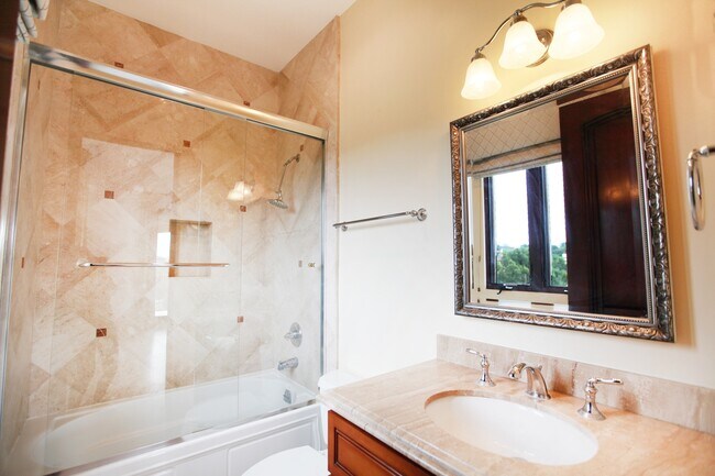 Building Photo - 6385 Zuma Mesa Dr