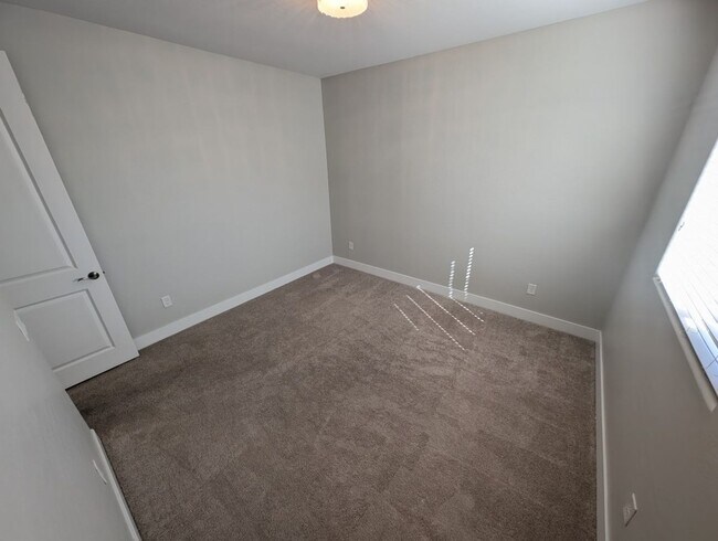 Building Photo - 3622 Portiani Dr