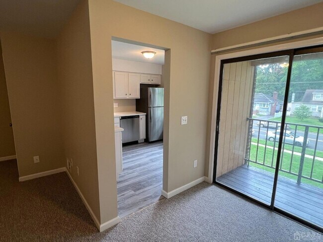 Building Photo - 18 Foxhall