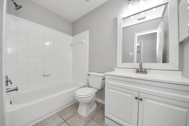 Building Photo - 16850 Brooktondale Ct
