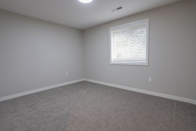 Building Photo - Spacious Camas Home Near Parks, Dining & Shopping