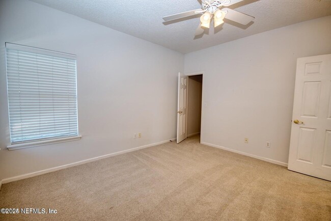 Building Photo - 1440 S Burgandy Trail