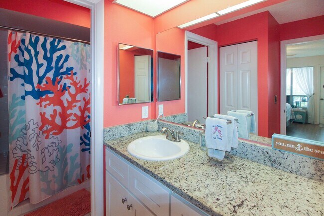 Building Photo - Saybrook Seasonal Condo for Rent