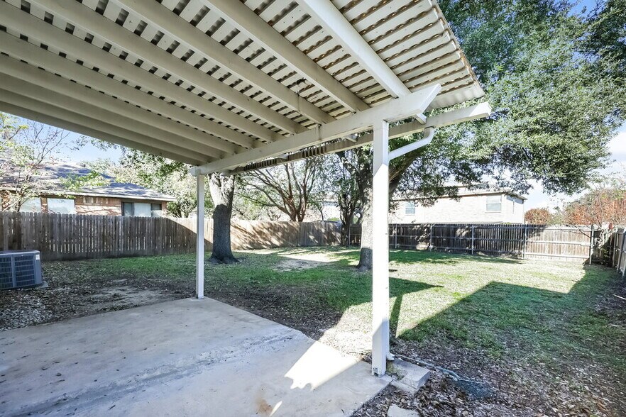 Building Photo - 829 Wyndham Pl