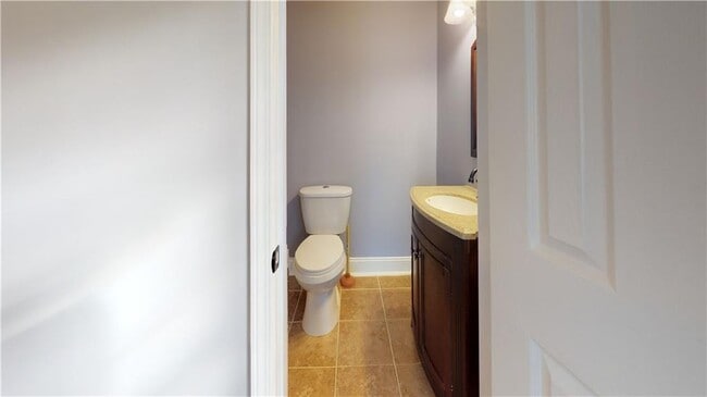 Building Photo - 2599 Eastwood Dr