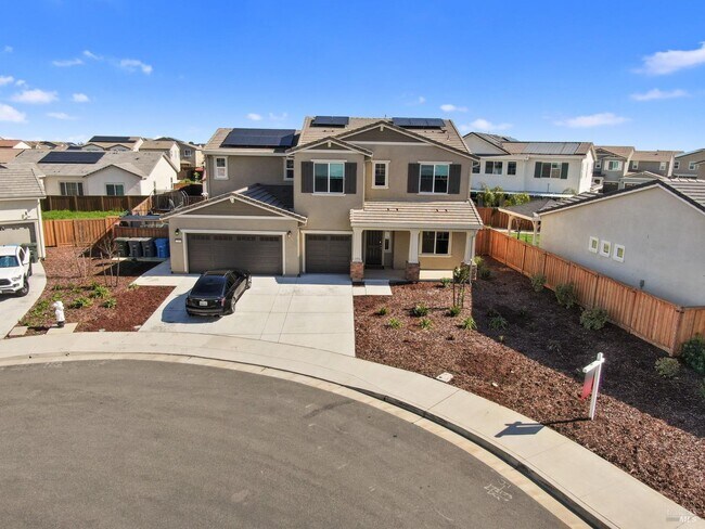 Building Photo - 1245 Pacific Pl