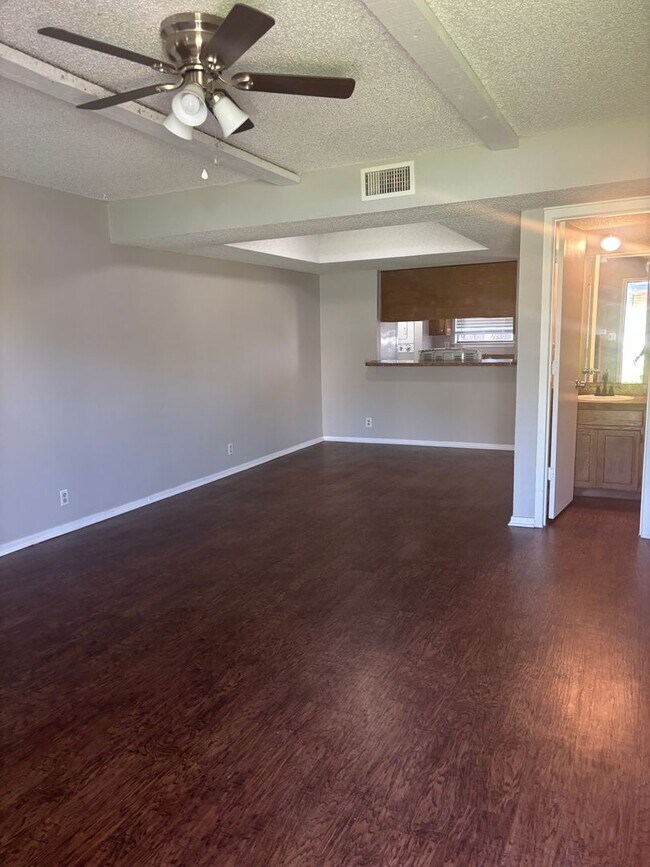 Building Photo - 3808-3814 Coates Circle