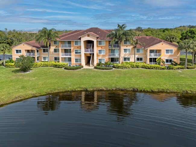 Building Photo - 281 SW Palm Dr
