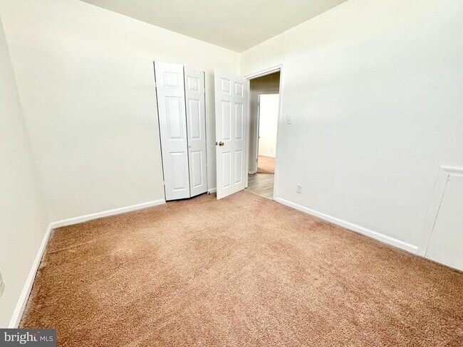 Building Photo - 218 Webbs Ln