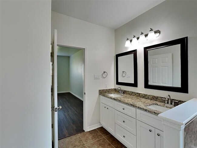 Building Photo - 6434 Tea Tree Dr
