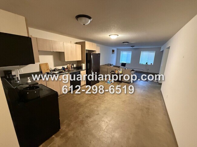 Building Photo - 7535 Cloman Way E