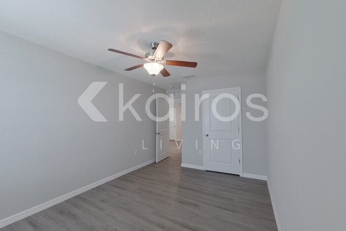 Building Photo - 8590 SW 43rd Ter