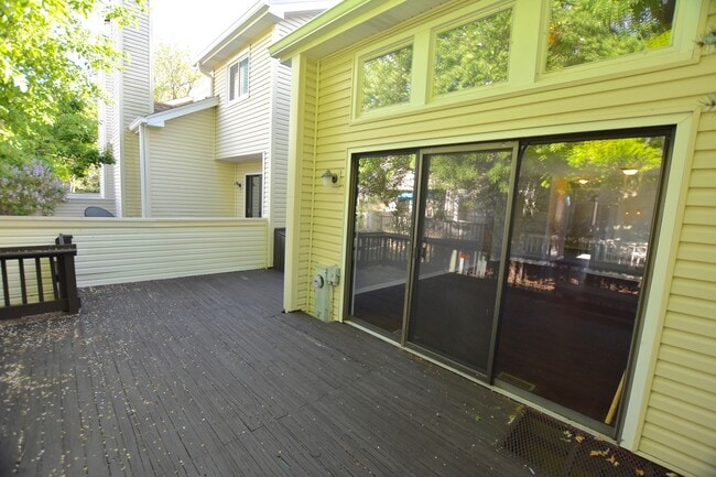 Building Photo - 1628 Prestwick Dr