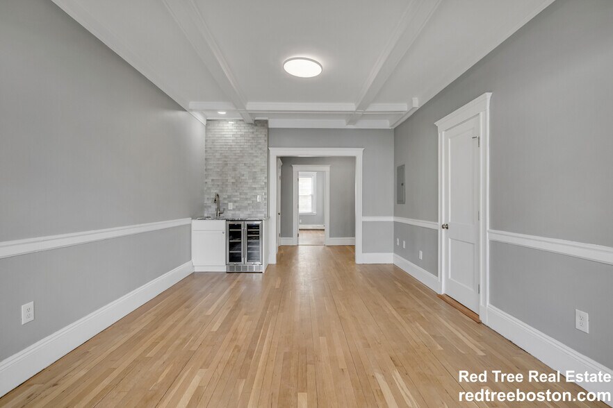 Primary Photo - 142 Sutherland Rd