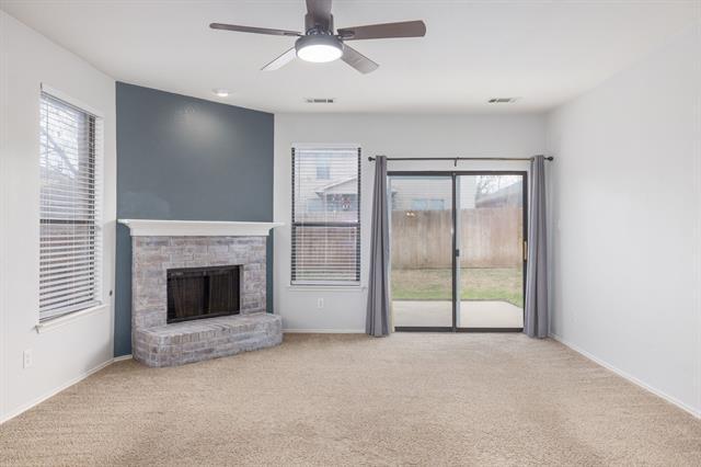 Building Photo - 10701 Vista Heights Blvd
