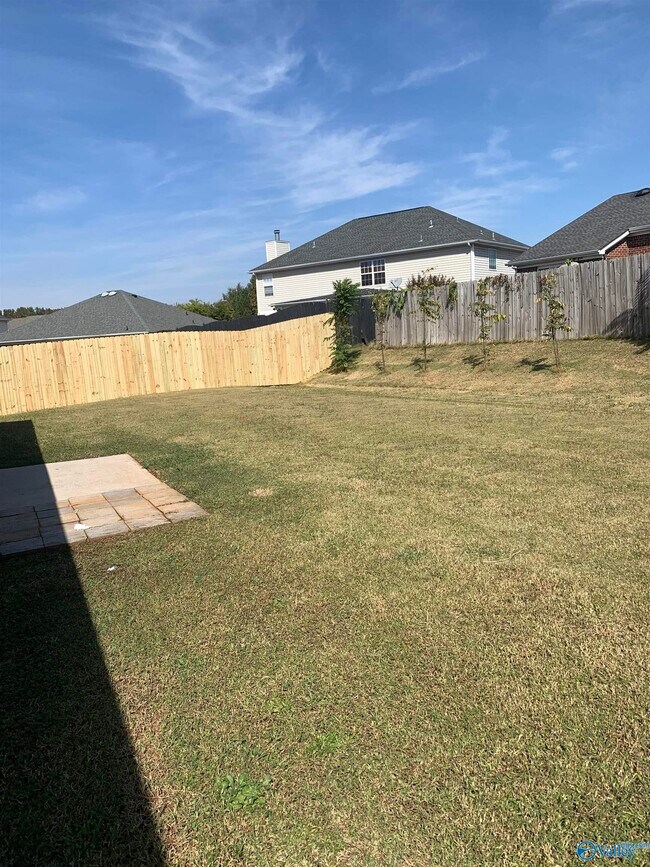 Building Photo - 104 Dartford Dr